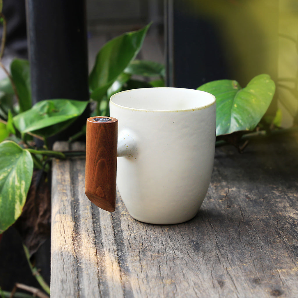 Ceramic Coffee Mug-Art Yellow Glaze curve 2