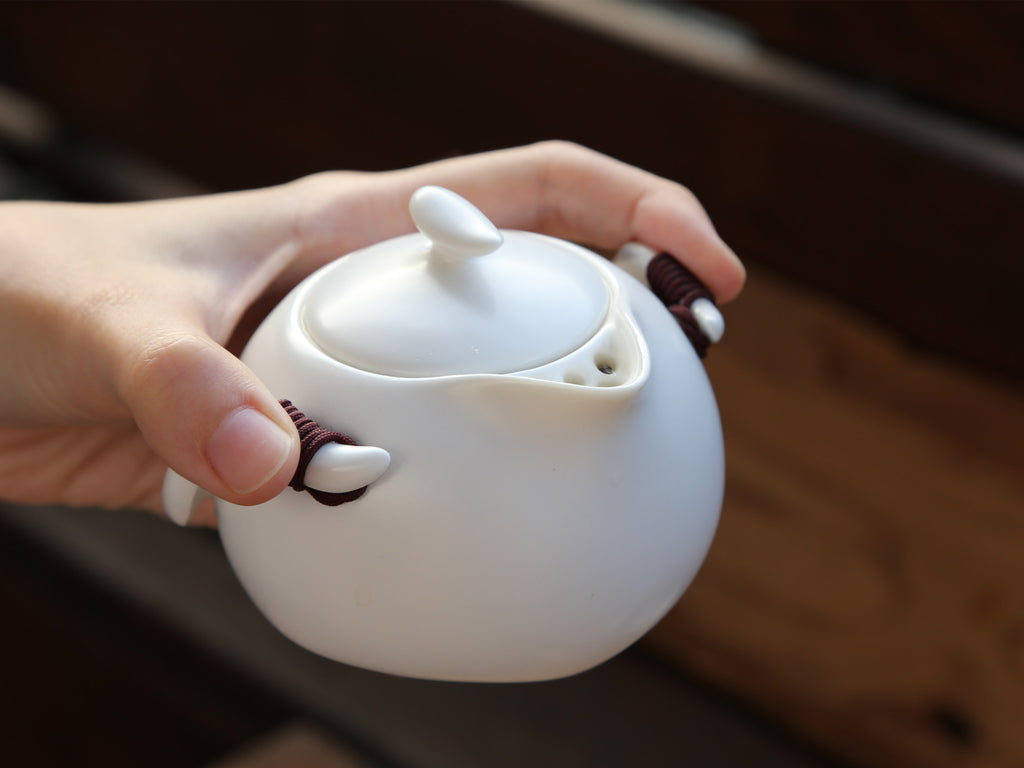White Ceramic Teapot-Chinese Cloud Teapot 2