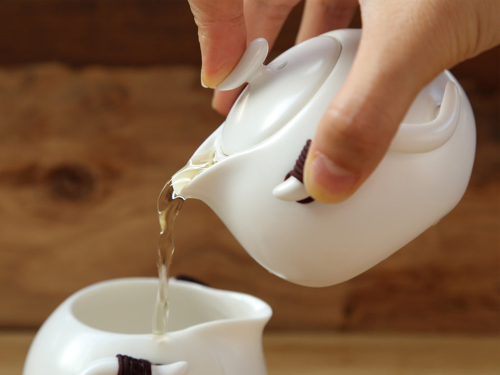 White Ceramic Teapot-Chinese Cloud Teapot 3