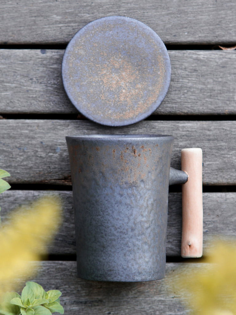 ceramic coffee mug with lid-iron glaze wooden handle classical 4