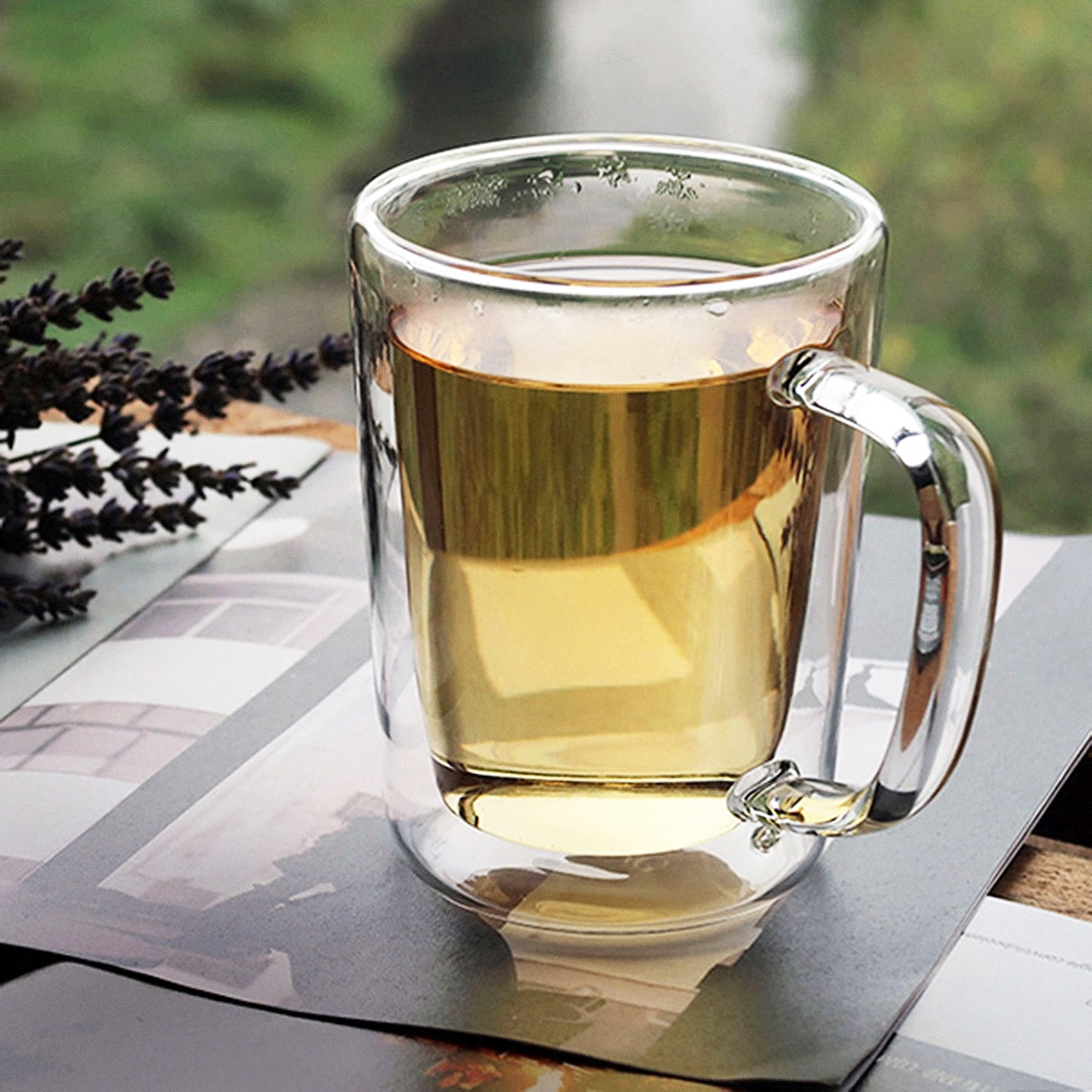Doppelwandiger Glasbecher (350ml)