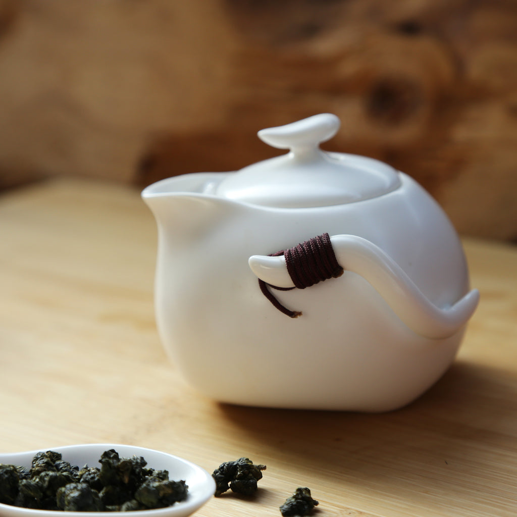 White Ceramic Teapot-Chinese Cloud Teapot 1